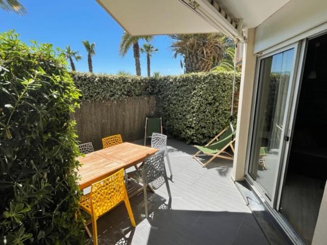 Апартаменты Rez De Jardin + Terrasse Piscine Et Acces Direct Plage Сен-Сиприен Экстерьер фото